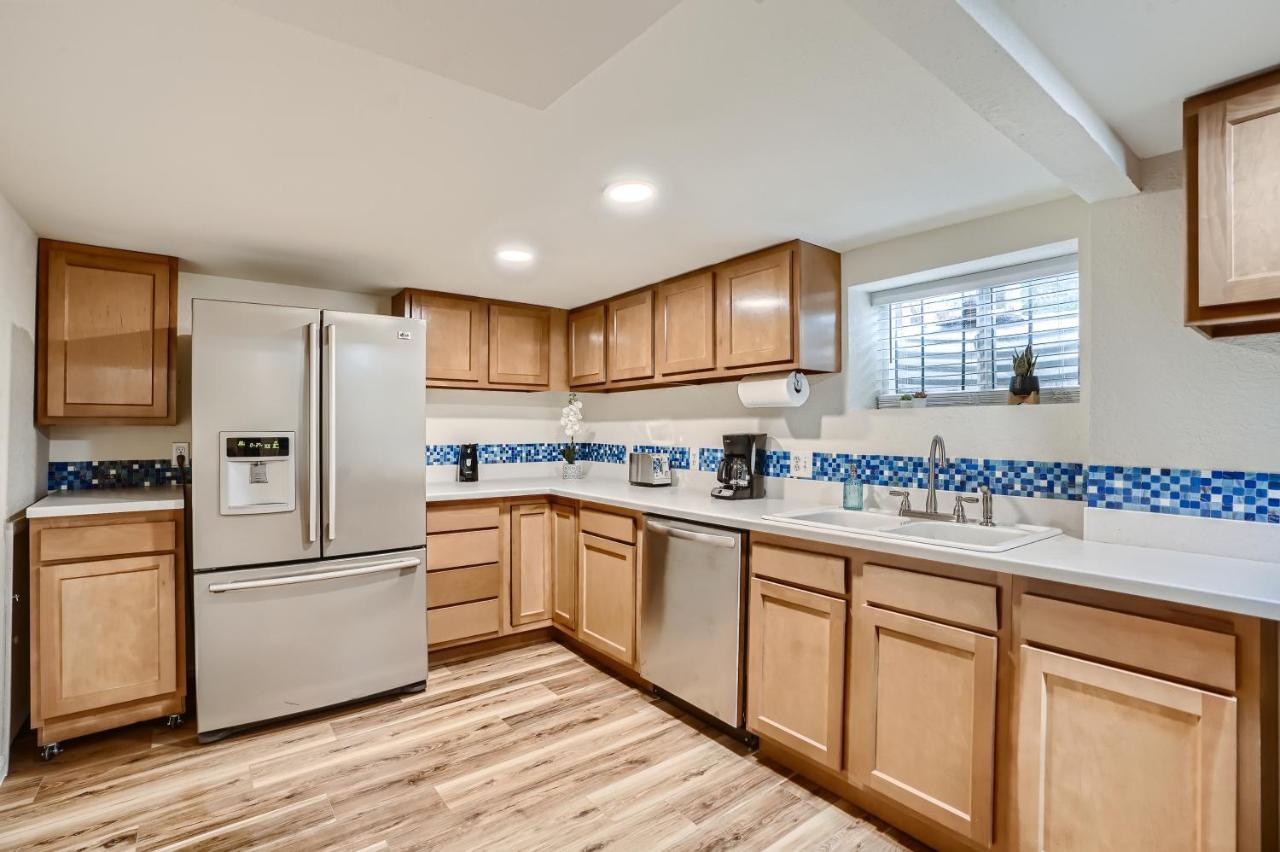Sloans Lake Getaway - Basement Apartment Near Broncos And Downtown Denver Lakewood Eksteriør billede