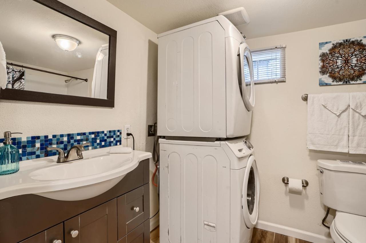 Sloans Lake Getaway - Basement Apartment Near Broncos And Downtown Denver Lakewood Eksteriør billede